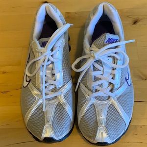 Womens Nike Navina 2